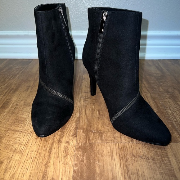 Coach And Four Black Boots 6 Side Zip Heels Zipper Detail Ankle Booties - Picture 8 of 13